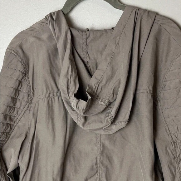 Express Women’s Utility Jacket Size Medium Tan Brown Hooded Full Zip Pockets - Picture 5 of 6